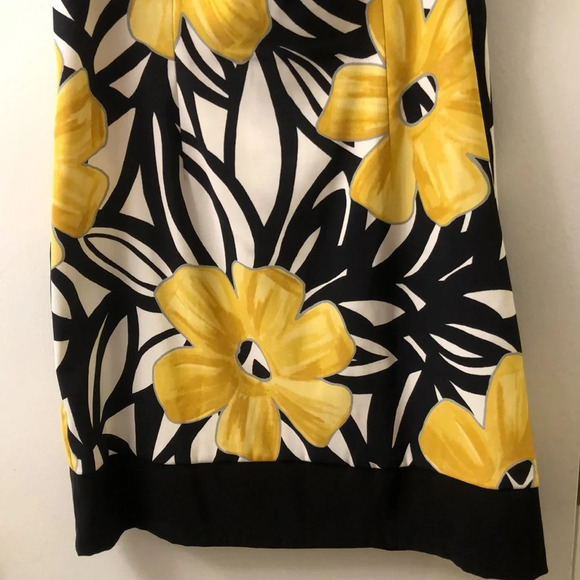 Alyx Petite Yellow Flower Dress - Picture 3 of 8